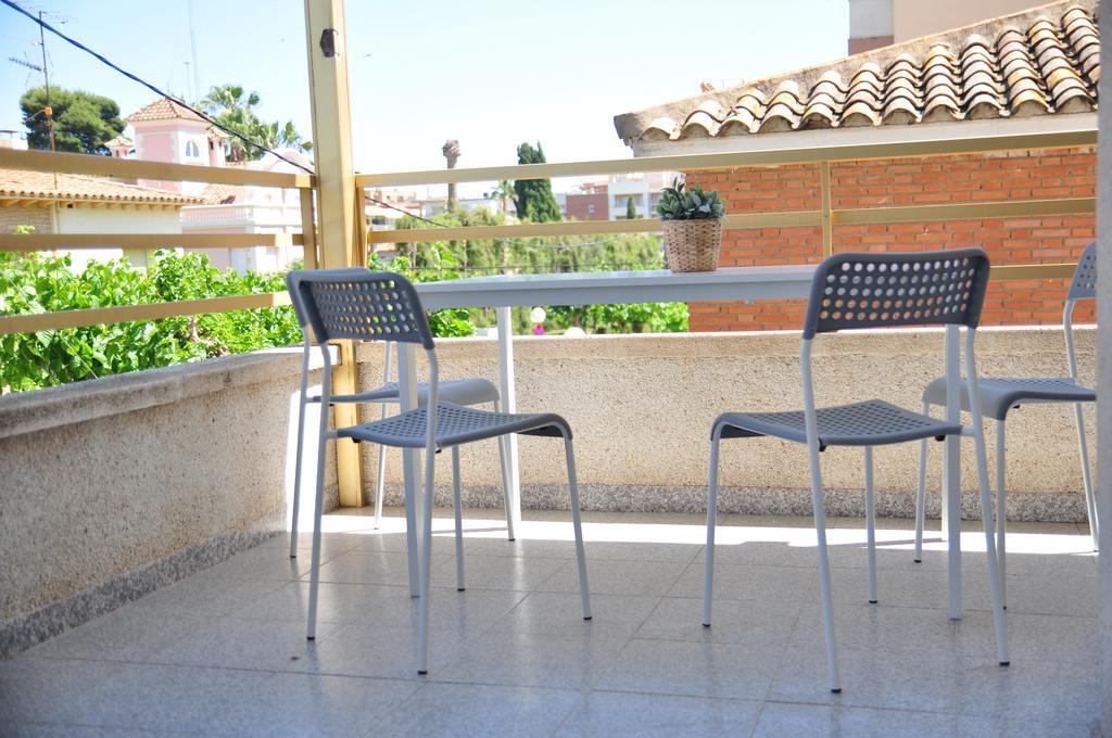 Hostal Porto Mar Салоу Экстерьер фото