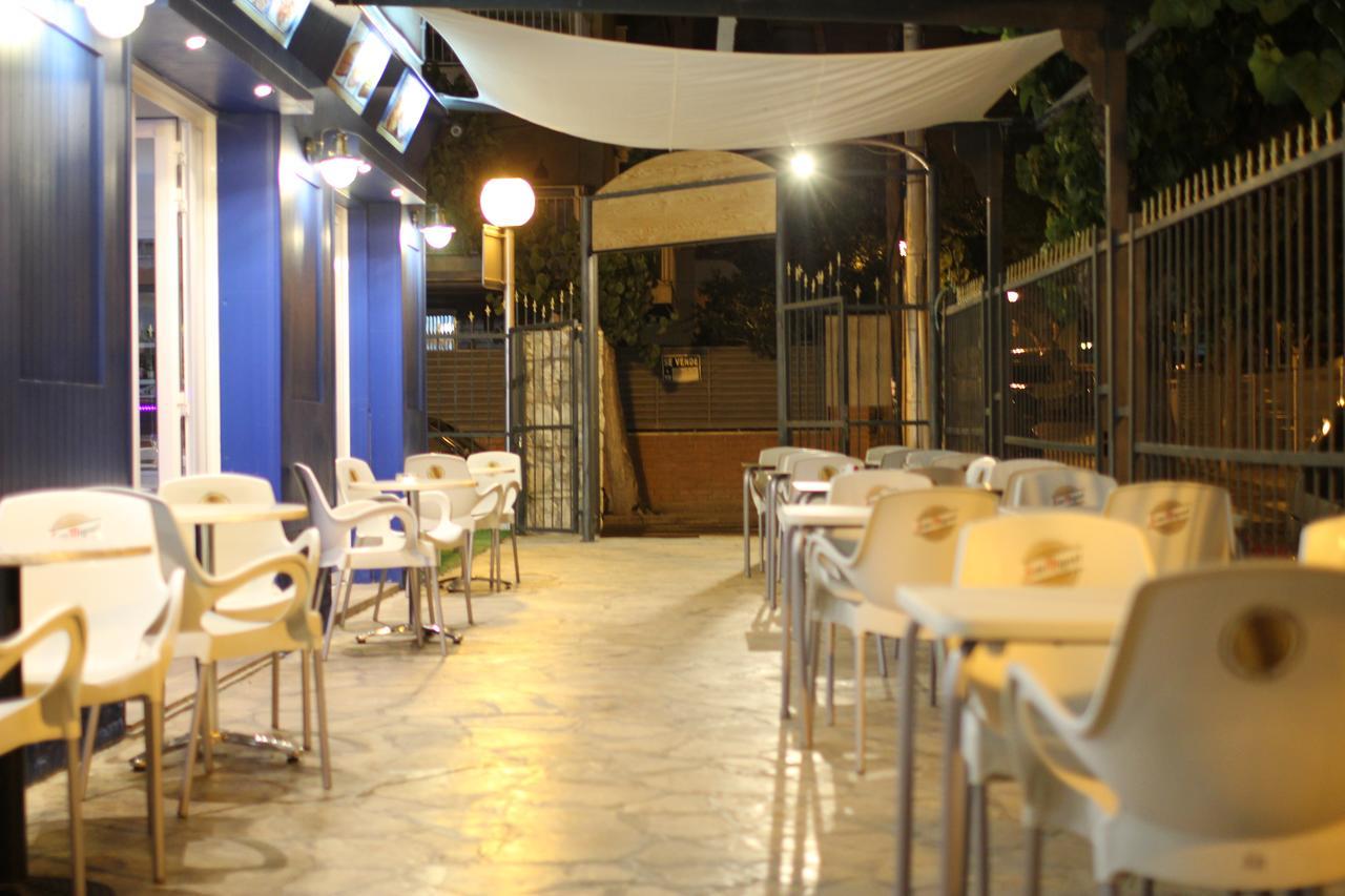 Hostal Porto Mar Салоу Экстерьер фото