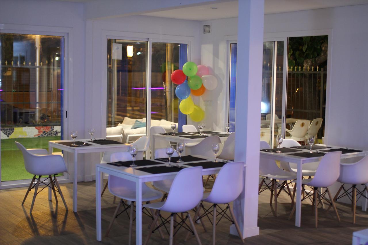 Hostal Porto Mar Салоу Экстерьер фото