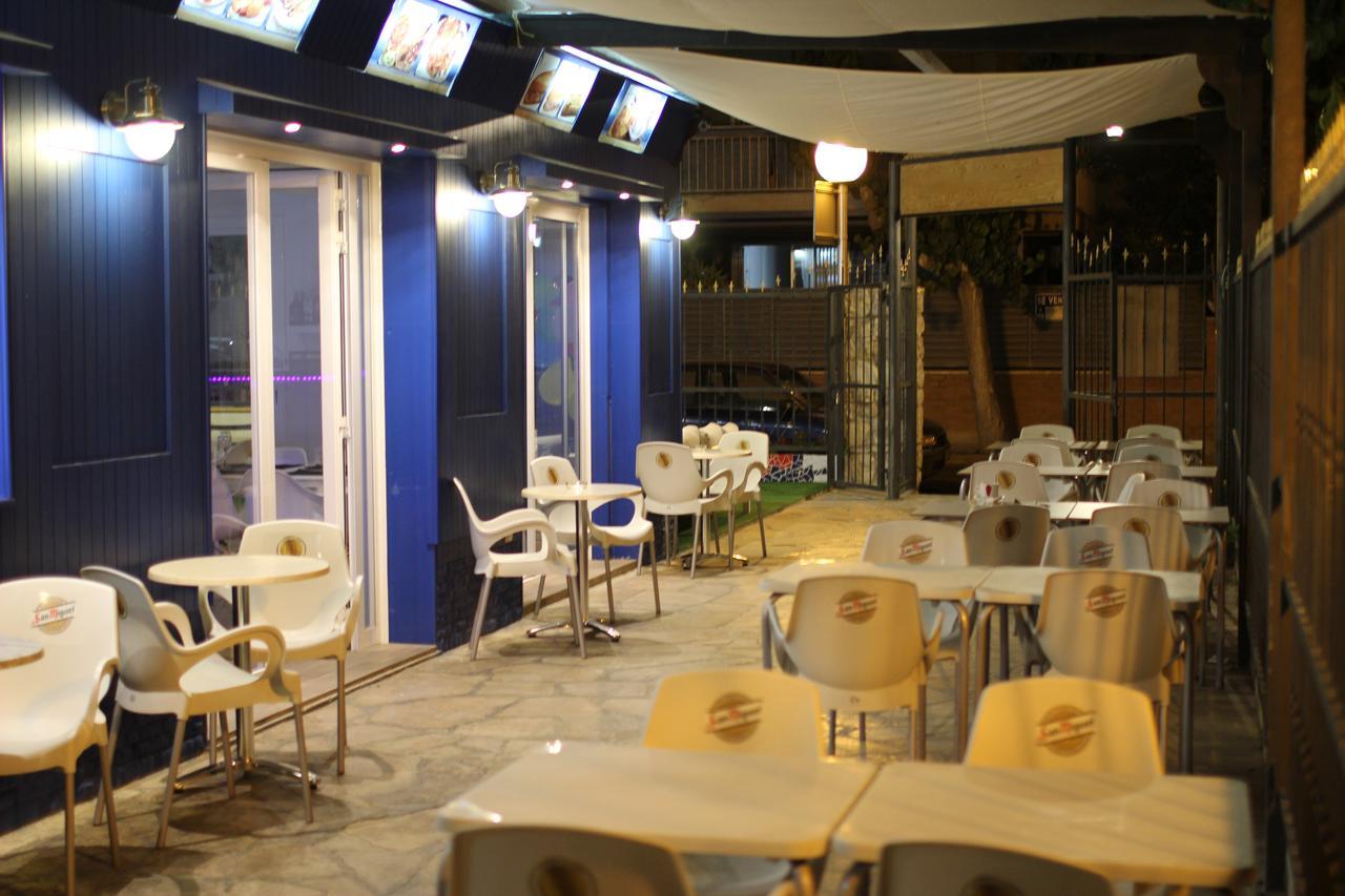 Hostal Porto Mar Салоу Экстерьер фото