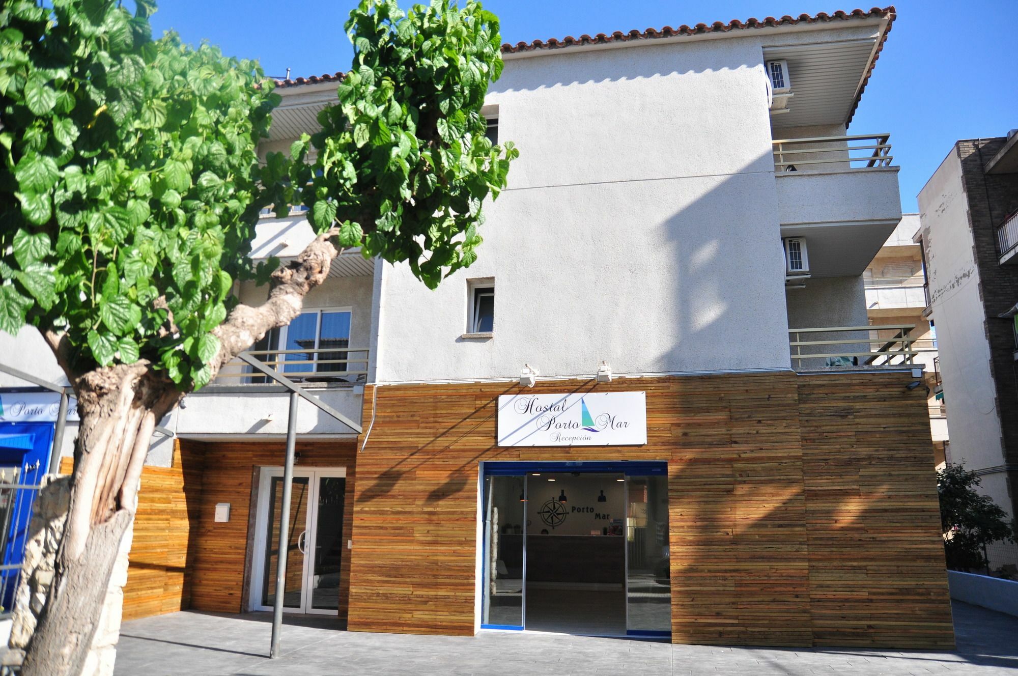 Hostal Porto Mar Салоу Экстерьер фото